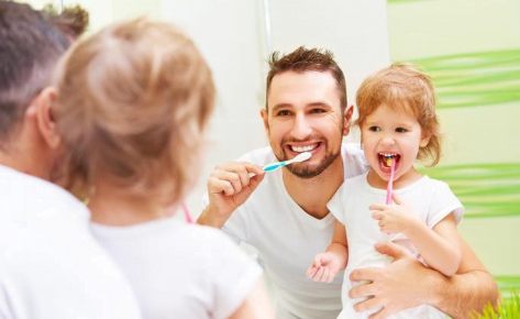 CÓMO INSTALAR EL CEPILLADO DE DIENTES de forma respetuosa